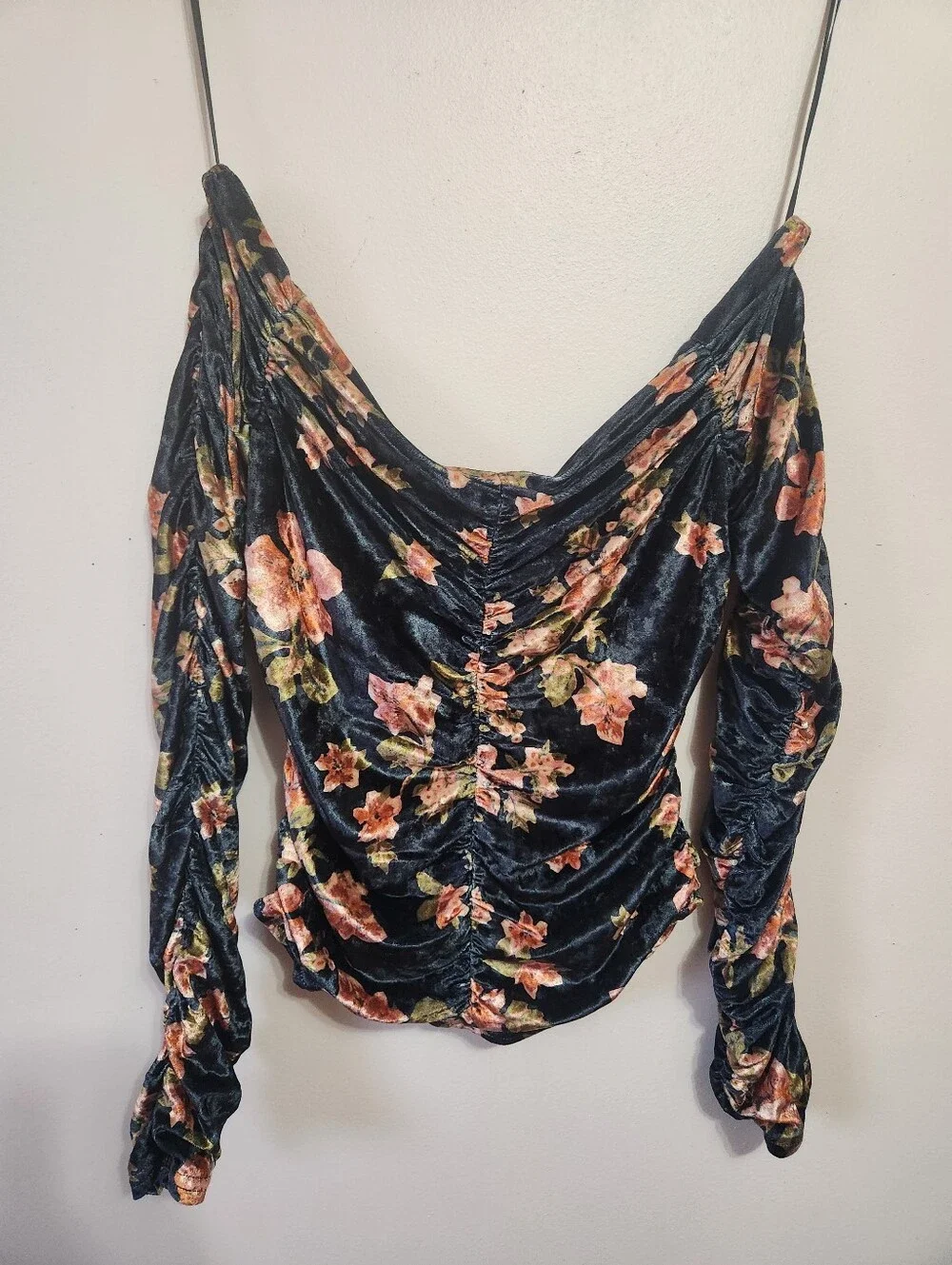 Free People Reina Floral Velvet Ruched Off Shoulder Long Sleeve Top Size S EUC - Picture 3 of 7